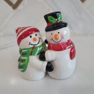 Christmas holiday hugging snowman salt and pepper shaker set